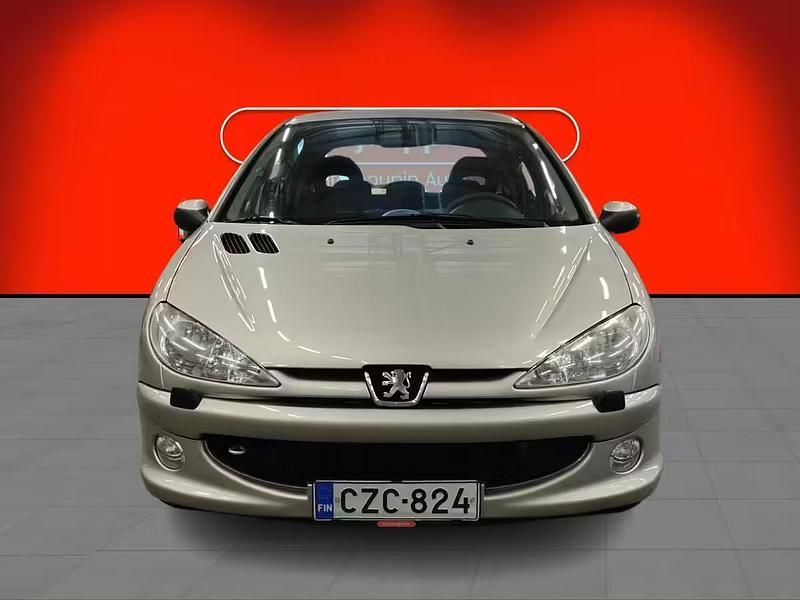 Käytetty Peugeot 206 2006