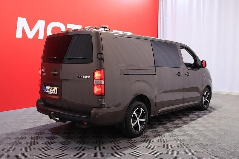 Käytetty Toyota Proace 177 HP (130 kW) 2019 Tila-auto