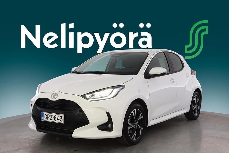 Valkoinen Käytetty 2024 Toyota Yaris Hybrid Edition Viistoperä | 22 900 € (Perustarjous) - Kuva 1/3