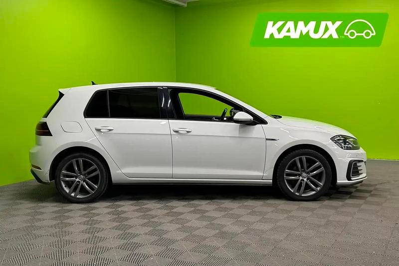 Käytetty VW Golf VII GTE 204 HP (150 kW) 2017 Valkoinen Sedan
