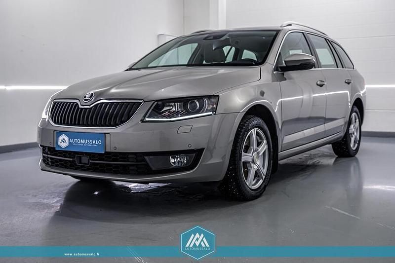Käytetty Skoda Octavia Elegance 180 HP (132 kW) 2014 Viistoperä