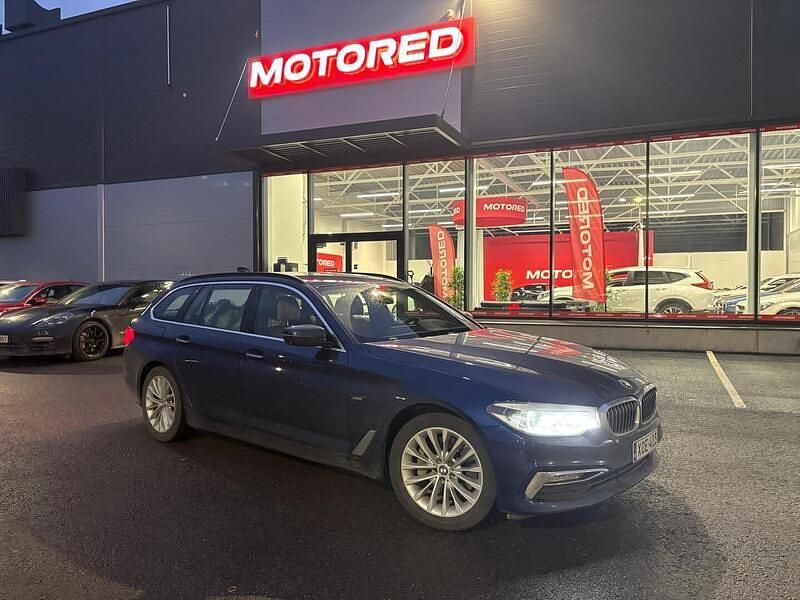 Käytetty 2017 BMW 530 Comfort Edition Farmari | 33 990 € (Hieman kallis) - Kuva 1/4