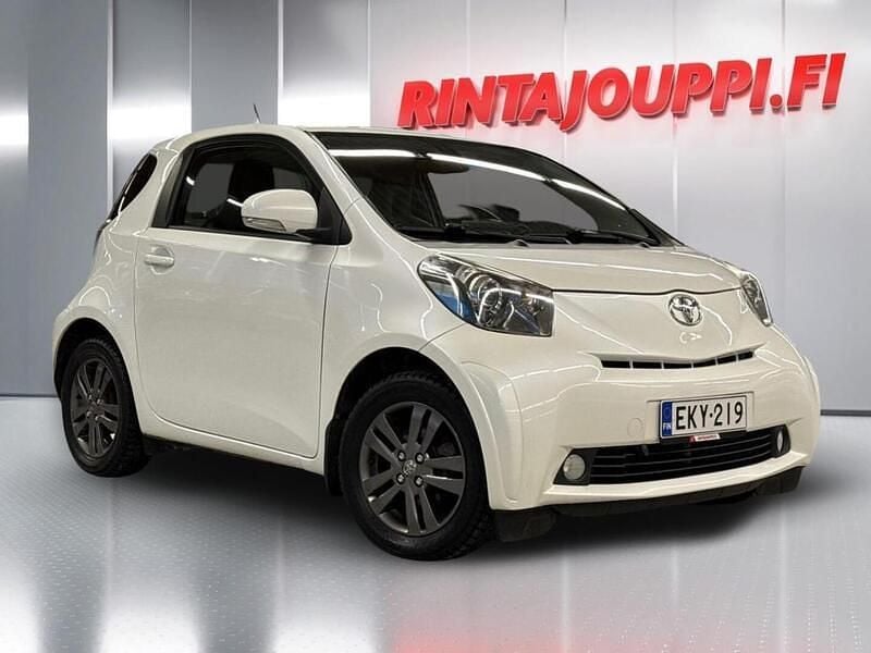 Valkoinen Käytetty 2010 Toyota iQ Viistoperä | 8 500 € - Kuva 1/3