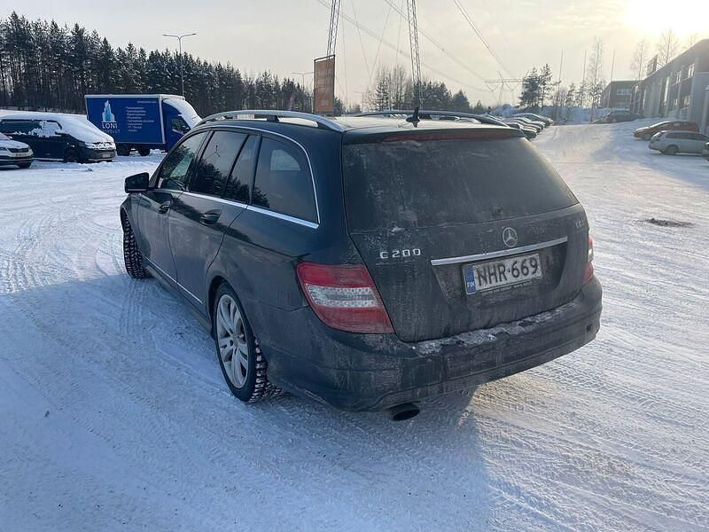Käytetty Mercedes C200 Business 136 HP (100 kW) 2011 Farmari