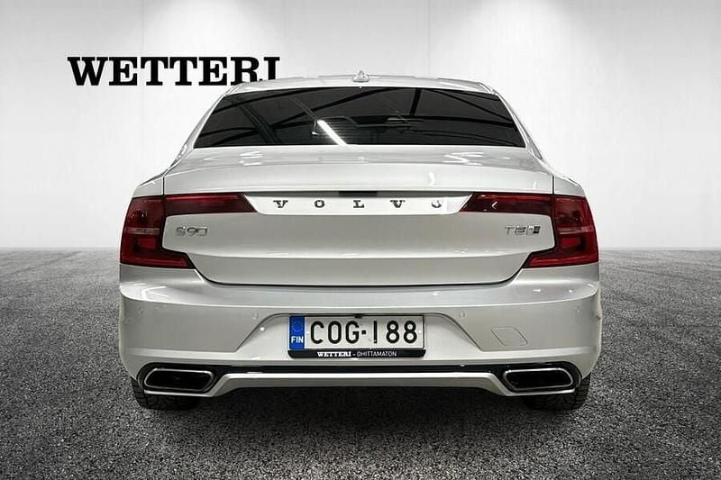 Käytetty Volvo S90 R-Design 320 HP (235 kW) 2018 Sedan