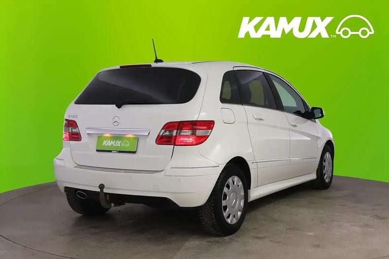 Käytetty Mercedes B180 116 HP (85 kW) 2011 Valkoinen Tila-auto