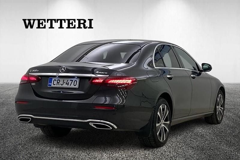 Käytetty Mercedes E300 Edition 211 HP (155 kW) 2023 Harmaa Sedan