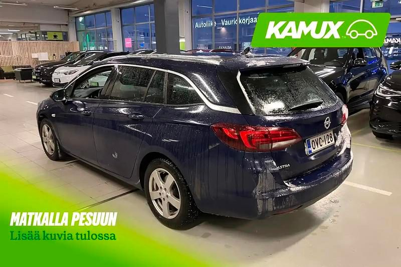 Käytetty Opel Astra Innovation 136 HP (100 kW) 2016 Sininen Farmari
