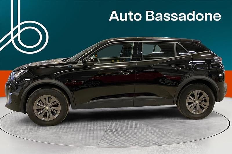 Käytetty Peugeot e-2008 Active 100 kW (136 HP) 2023 Katumaasturi