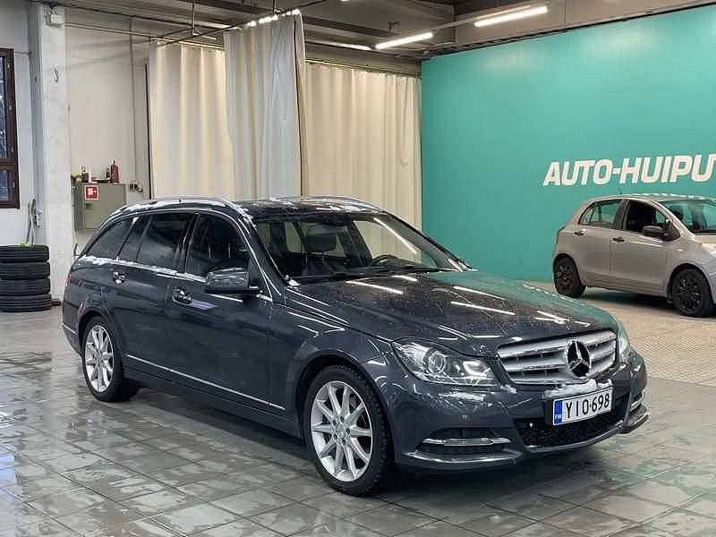 Harmaa Käytetty 2014 Mercedes C220 Business Farmari | 16 900 € (Perustarjous) - Kuva 1/4