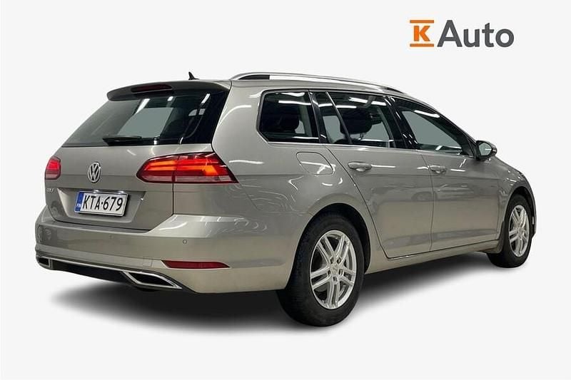 Käytetty VW Golf VII Highline 150 HP (110 kW) 2018 Harmaa Farmari