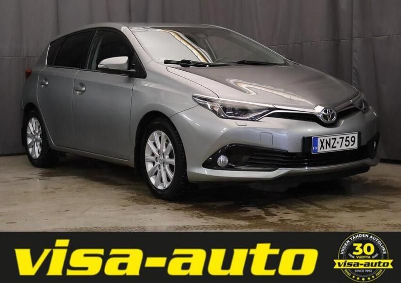 Käytetty Toyota Auris Multidrive S 116 HP (85 kW) 2016 Harmaa Viistoperä