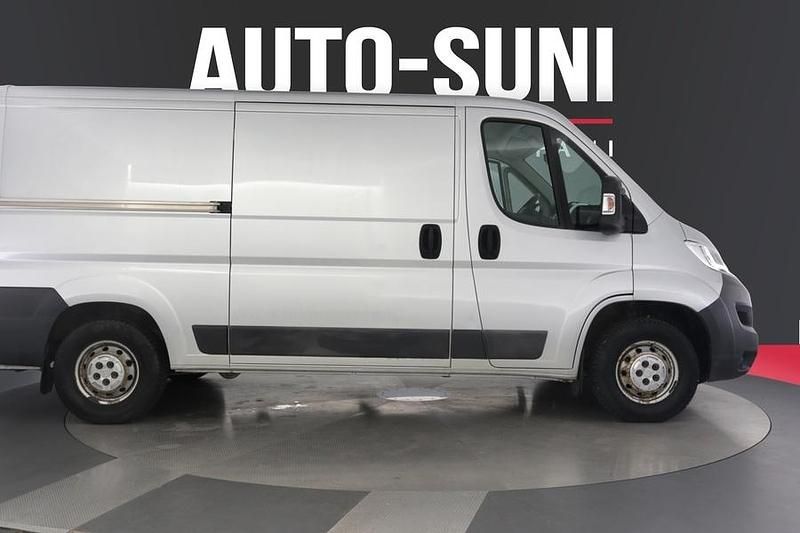 Käytetty Citroën Jumper 163 HP (119 kW) 2017 Hopea Tila-auto