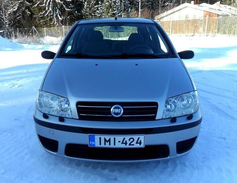 Käytetty Fiat Punto 60 HP (44 kW) 2005 Viistoperä