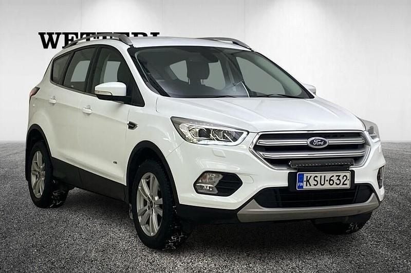 Valkoinen Käytetty 2017 Ford Kuga Titanium Katumaasturi | 17 900 € (Perustarjous) - Kuva 1/4