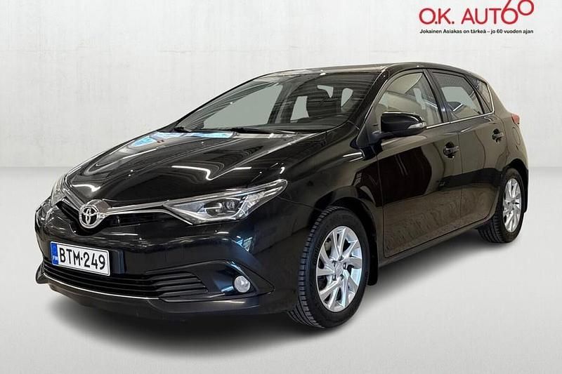 Musta Käytetty 2015 Toyota Auris Active Viistoperä | 10 500 € (Perustarjous) - Kuva 1/4