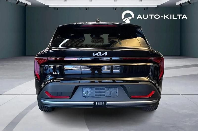 Uusi Kia K4 Comfort 2026 Musta Viistoperä