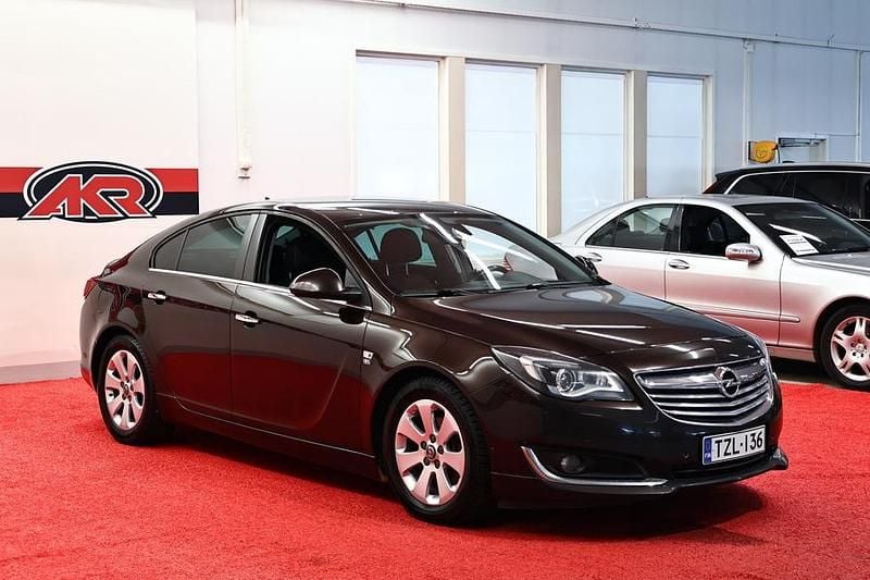 Käytetty Opel Insignia Sport 170 HP (125 kW) 2015 Ruskea Viistoperä