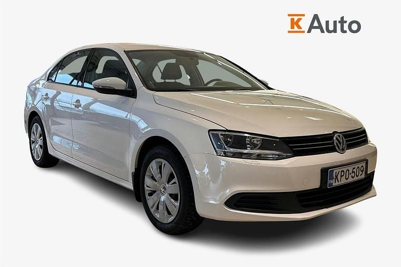 Valkoinen Käytetty 2011 VW Jetta Comfortline Sedan | 5 700 € (Perustarjous) - Kuva 1/3