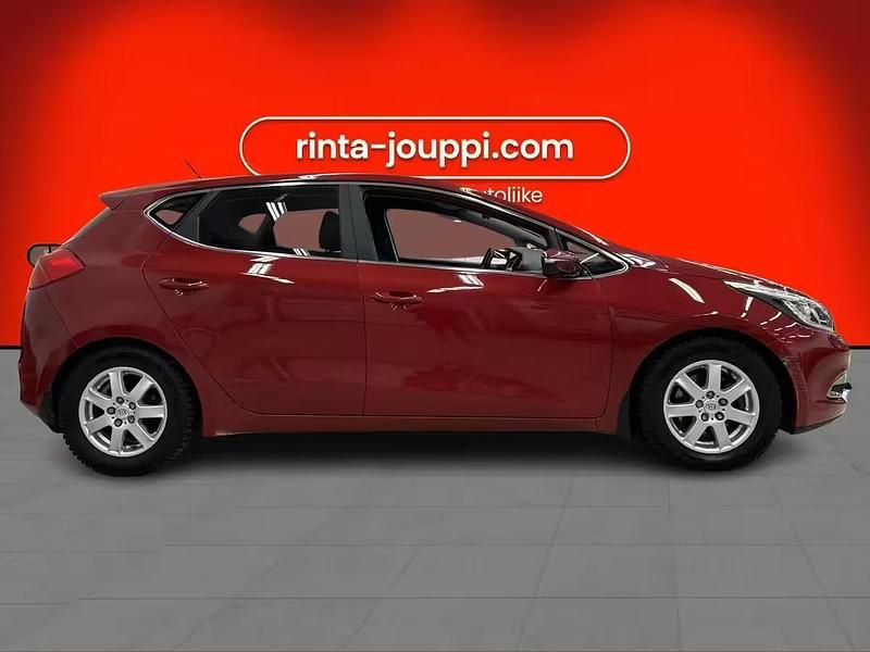 Käytetty Kia Ceed EX 121 HP (88 kW) 2007 Viistoperä