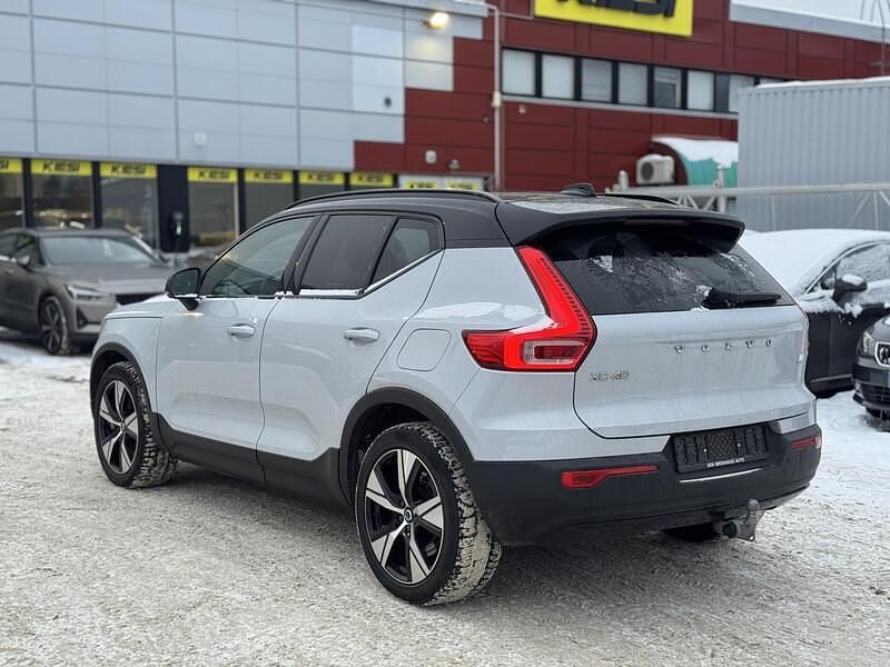 Käytetty Volvo XC40 R-Design 300 kW (408 HP) 2021 Katumaasturi