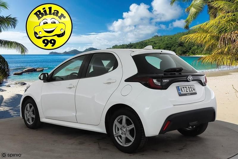 Käytetty Toyota Yaris Life 72 HP (52 kW) 2020 Viistoperä
