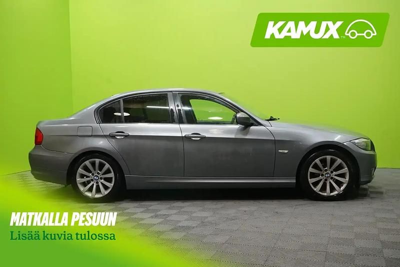 Käytetty BMW 320 170 HP (125 kW) 2008 Hopea / harmaa Sedan