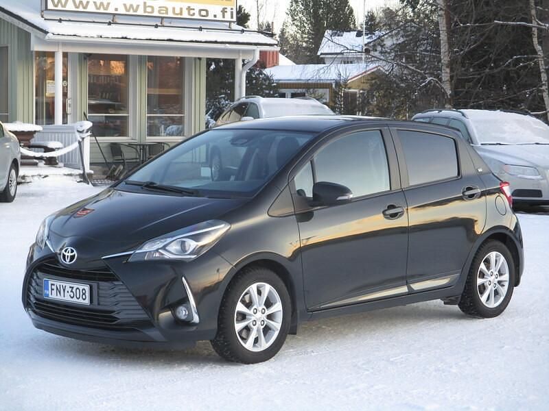 Käytetty Toyota Yaris Multidrive S 112 HP (82 kW) 2019 Musta Viistoperä