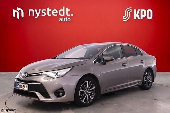 Ruskea (beige) Käytetty 2016 Toyota Avensis Multidrive S Sedan | 19 900 € (Perustarjous) - Kuva 1/3