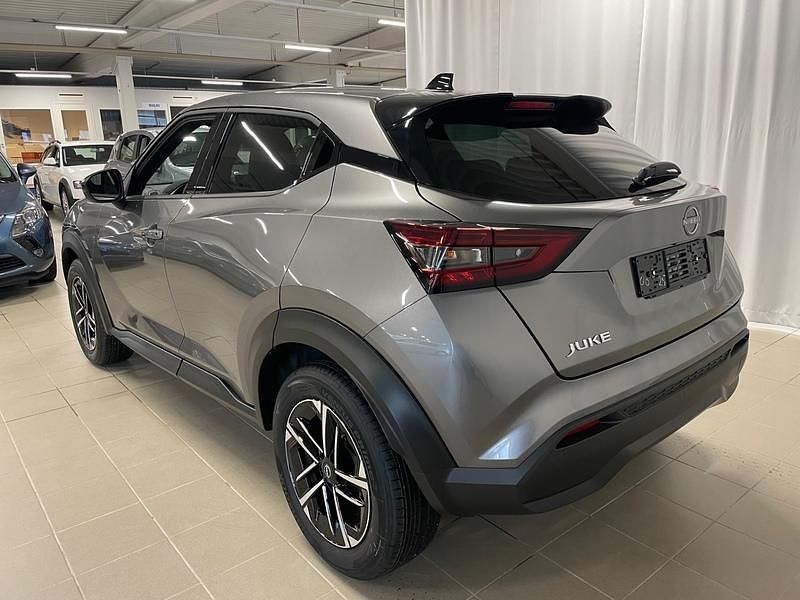 Uusi Nissan Juke N-Connecta 114 HP (83 kW) 2025 Harmaa Katumaasturi