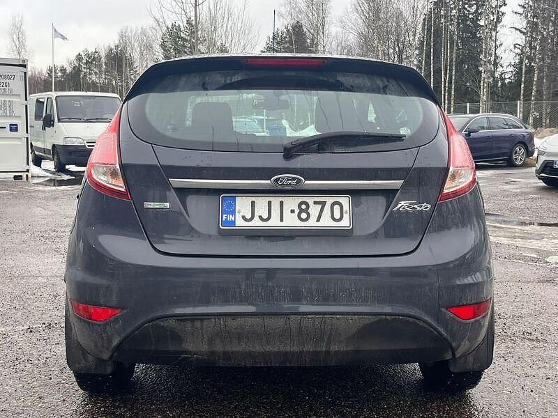 Käytetty Ford Fiesta Titanium 101 HP (74 kW) 2014 Viistoperä