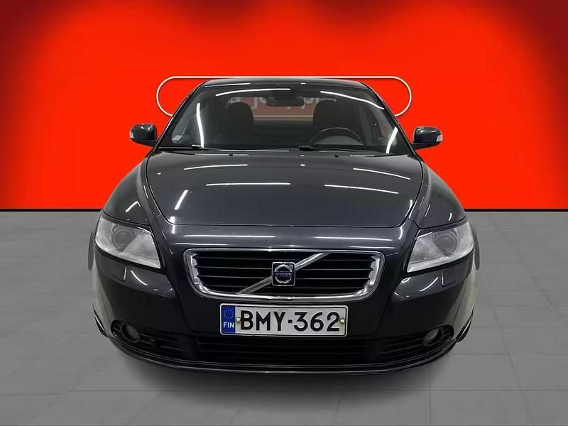 Käytetty Volvo S40 Momentum 136 HP (100 kW) 2008 Sedan