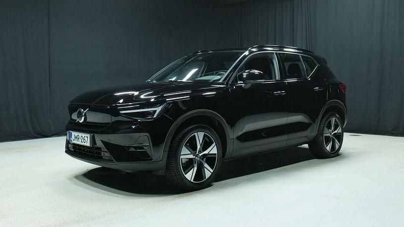 Käytetty Volvo XC40 Plus 169 kW (231 HP) 2023 Katumaasturi