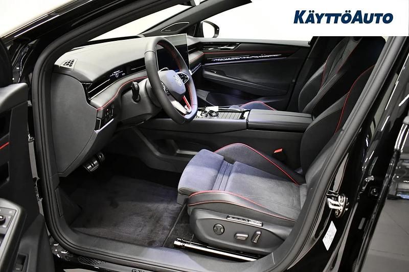 Uusi VW ID.7 GTX 250 kW (340 HP) 2025 Mythosmusta, metall Farmari