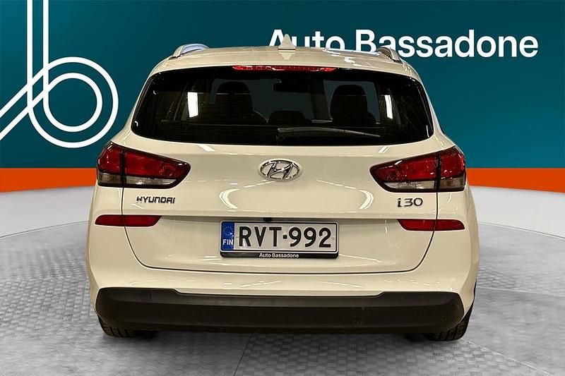 Käytetty Hyundai i30 Classic 109 HP (80 kW) 2024 Farmari