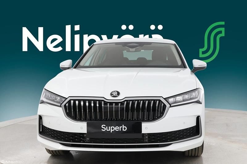 Uusi Skoda Superb Drive 2025
