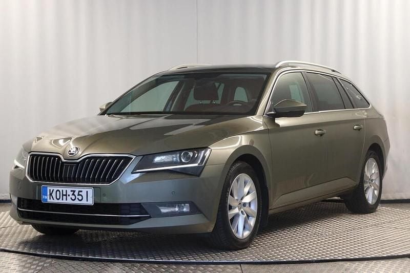 Käytetty 2017 Skoda Superb Ambition Farmari | 8 900 € (Perustarjous) - Kuva 1/4