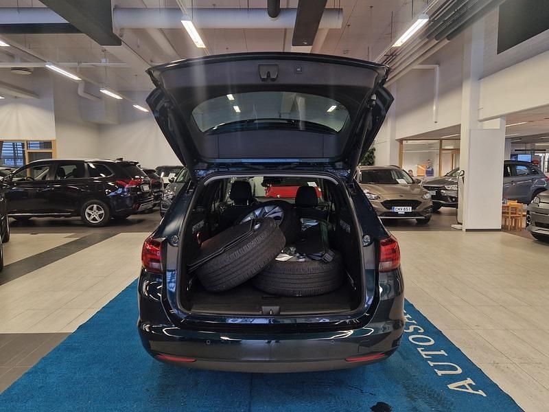 Käytetty Opel Astra Innovation 105 HP (77 kW) 2019 Vihreä Farmari