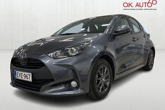 Käytetty Toyota Yaris 114 HP (83 kW) 2024 Harmaa Viistoperä