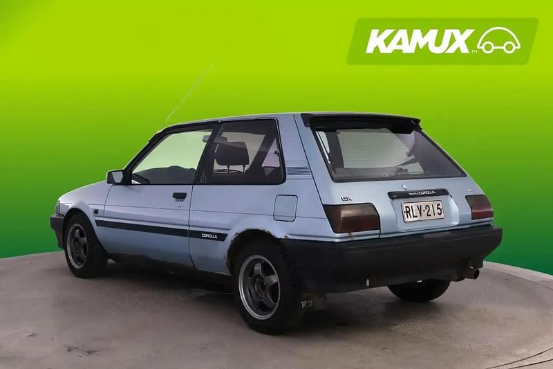 Käytetty Toyota Corolla 82 HP (60 kW) 1986 Sininen Sedan