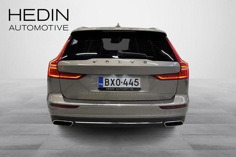 Käytetty Volvo V60 Business Edition 317 HP (233 kW) 2019 Harmaa Farmari