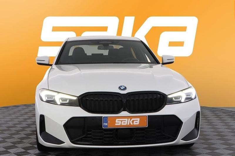 Käytetty BMW 330e Comfort Edition 292 HP (214 kW) 2023 Sedan