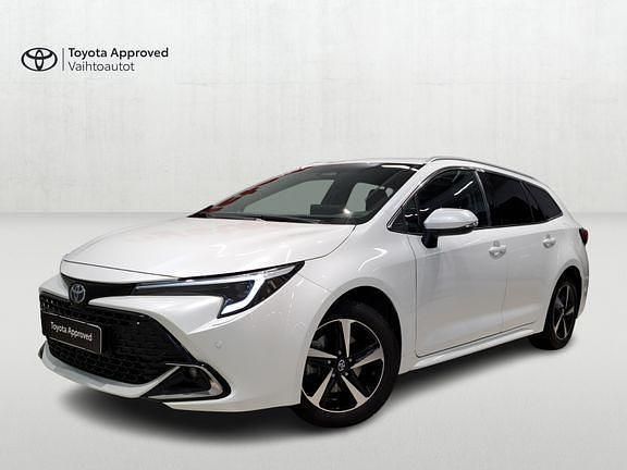 Platinum pearl Käytetty 2024 Toyota Corolla Active Farmari | 34 900 € (Kallis) - Kuva 1/4