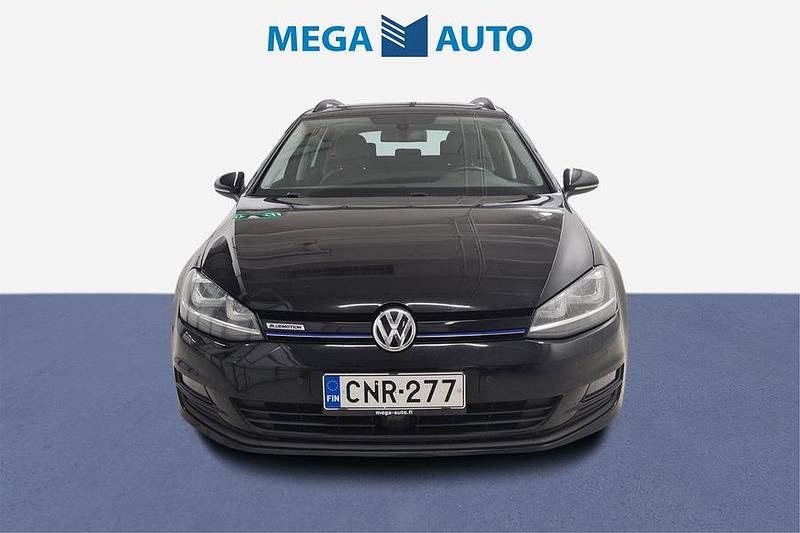 Käytetty VW Golf VII Highline 110 HP (80 kW) 2014 Musta Farmari