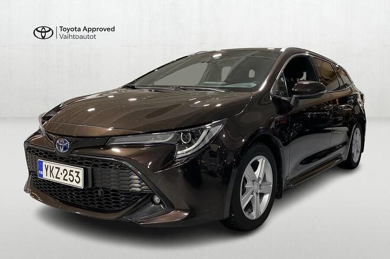 Ruskea (beige) Käytetty 2022 Toyota Corolla Edition Farmari | 25 490 € (Perustarjous) - Kuva 1/4