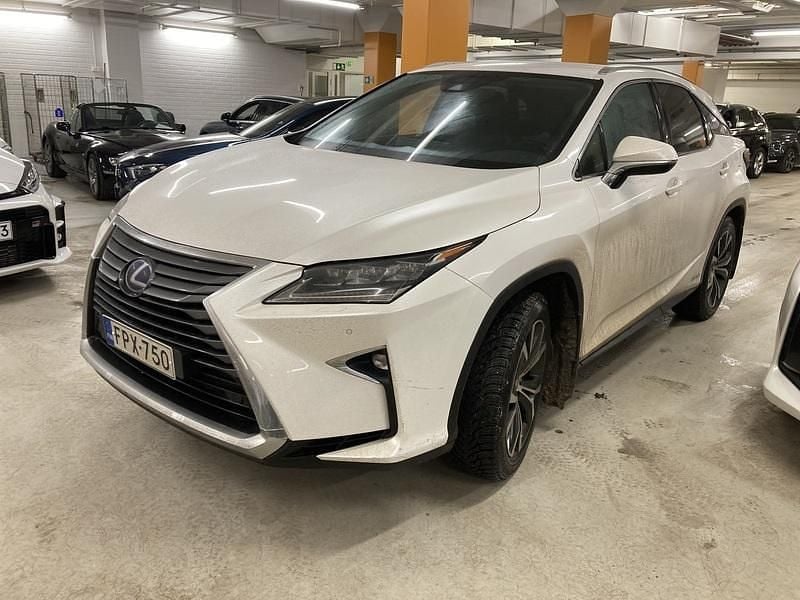 Käytetty Lexus RX450h 262 HP (192 kW) 2016 Katumaasturi