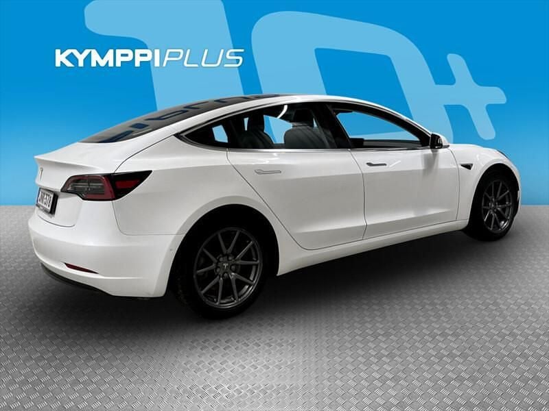 Käytetty Tesla Model 3 Standard Range 211 kW (287 HP) 2020 Sedan