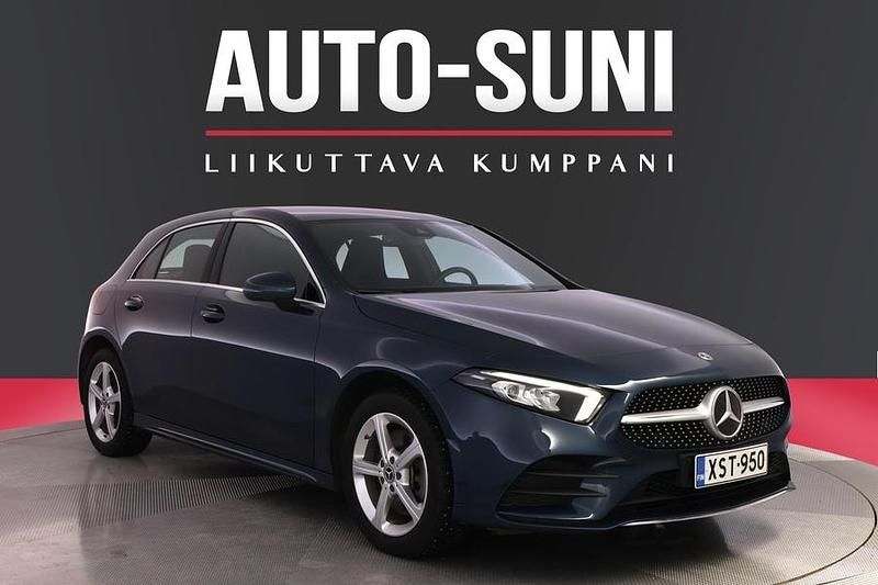 Sininen Käytetty 2023 Mercedes A250 Business Viistoperä | 30 900 € (Kallis) - Kuva 1/3