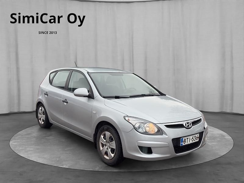 Käytetty 2008 Hyundai i30 Classic Tila-auto | 3 900 € (Perustarjous) - Kuva 1/4