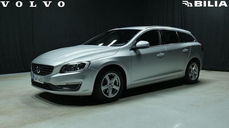 Käytetty 2017 Volvo V60 Business Edition Farmari | 21 900 € (Hieman kallis) - Kuva 1/3